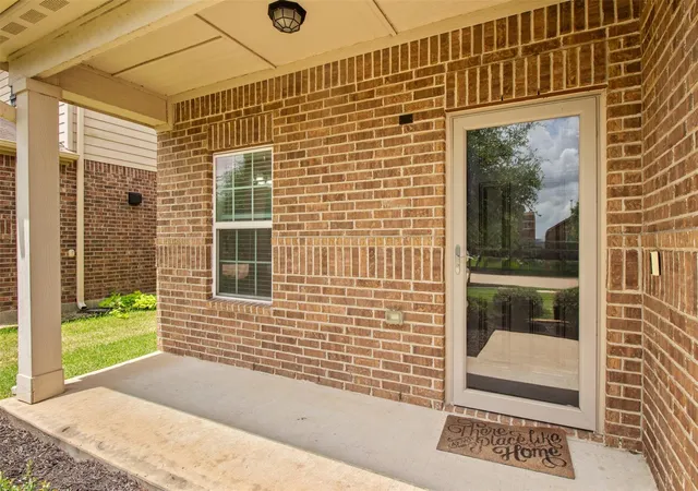 Photo 2 of Sale Pending at 9426 Grand Spark Dr, Rosharon, TX 77583 | MLS# 83426690 | Listing updated on 2026-08-30