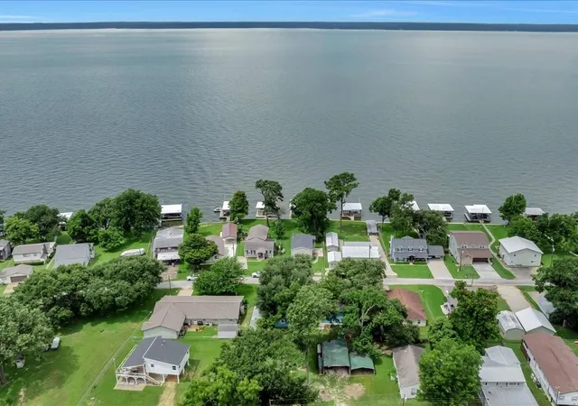 1st image of 683 Water View Dr, Livingston, TX 77351 | MLS# 72931129