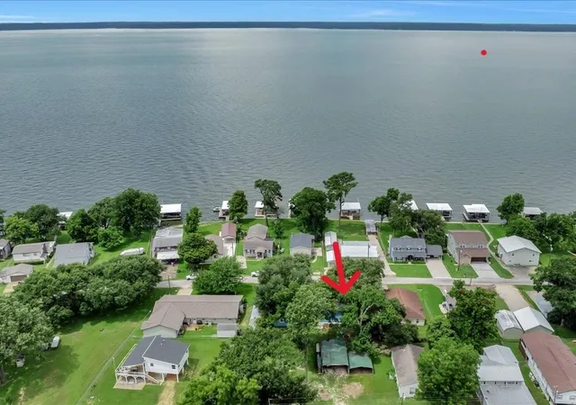 2nd image of 683 Water View Dr, Livingston, TX 77351 | MLS# 72931129