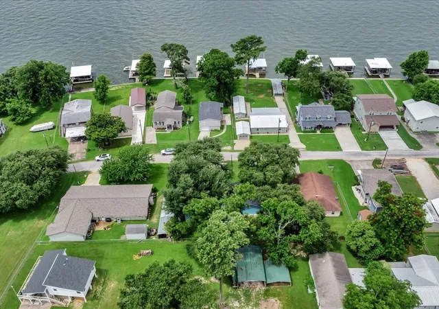 3rd image of 683 Water View Dr, Livingston, TX 77351 | MLS# 72931129