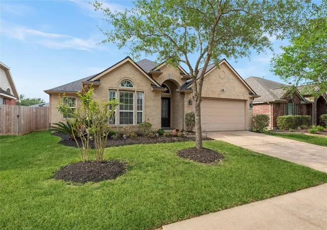 Homes for sale in Missouri City, TX | 10422 Antelope Aly, Missouri City, TX 77459 | MLS# 68982400