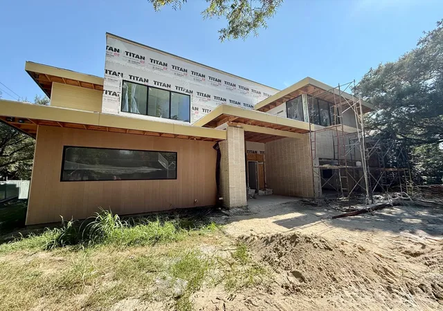 Photo 3 of Single family home for sale at 1701 Banks St, Houston, TX 77098 | MLS# 77437272 | Listing updated on 2026-09-11