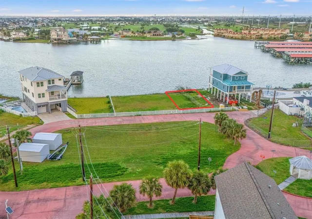 Photo 3 of Land for sale at 3531 Hudson Ct, Galveston, TX 77554 | MLS# 94903147 | Listing updated on 2026-07-28