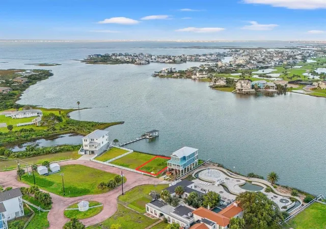 Photo 4 of Land for sale at 3531 Hudson Ct, Galveston, TX 77554 | MLS# 94903147 | Listing updated on 2026-07-28