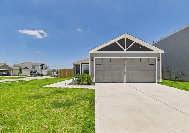 Homes for sale in Houston, TX | 6403 Winter Elm St, Houston, TX 77048 | MLS# 25883899