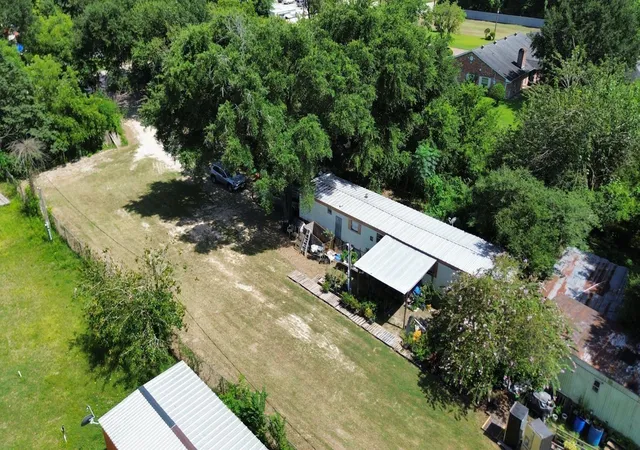 Photo 4 of Sale Pending at 13043 Ann Louise Rd, Houston, TX 77086 | MLS# 33344587 | Listing updated on 2026-08-24