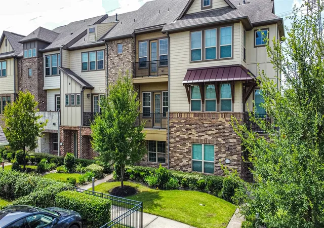 Photo 3 of Townhouse for sale at 18309 Crystal Knoll Dr, Cypress, TX 77433 | MLS# 38366873 | Listing updated on 2026-09-20
