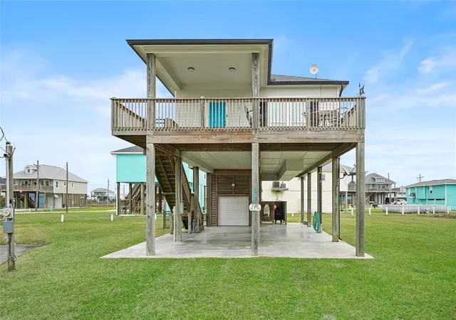 1st image of 962 Driftwood Dr, Port Bolivar, TX 77650 | MLS# 8530333