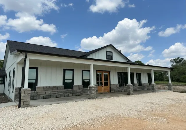Homes for sale in Schulenburg, TX | 3880 Hranicky Rd, Schulenburg, TX 78956 | MLS# 51556357