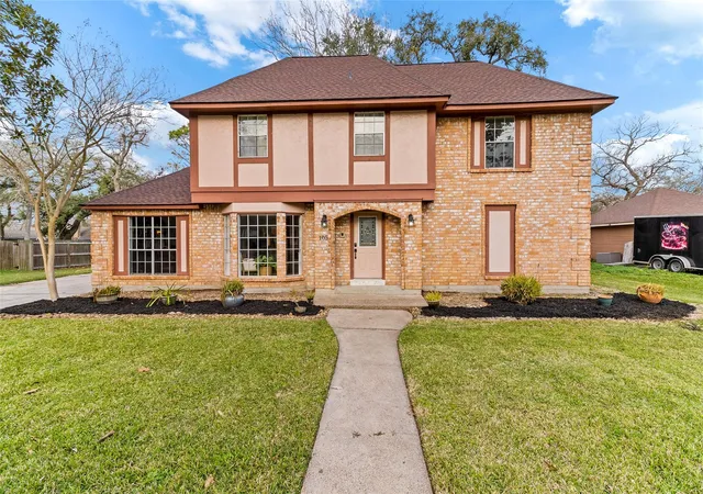 1st image of 105 Poinciana Street Street, Lake Jackson, TX 77566 | MLS# 49515180