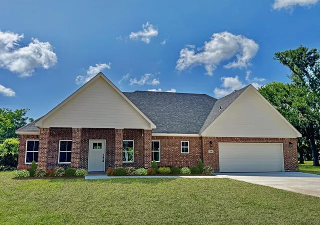 1st image of 58 Lantana Ct, Lake Jackson, TX 77566 | MLS# 59270346