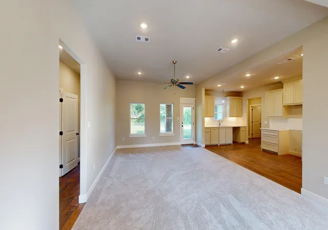 4th image of 58 Lantana Ct, Lake Jackson, TX 77566 | MLS# 59270346