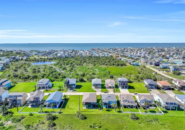 Photo 3 of Single family home for sale at 22329 Vista Del Mar, Galveston, TX 77554 | MLS# 91534256 | Listing updated on 2026-09-20