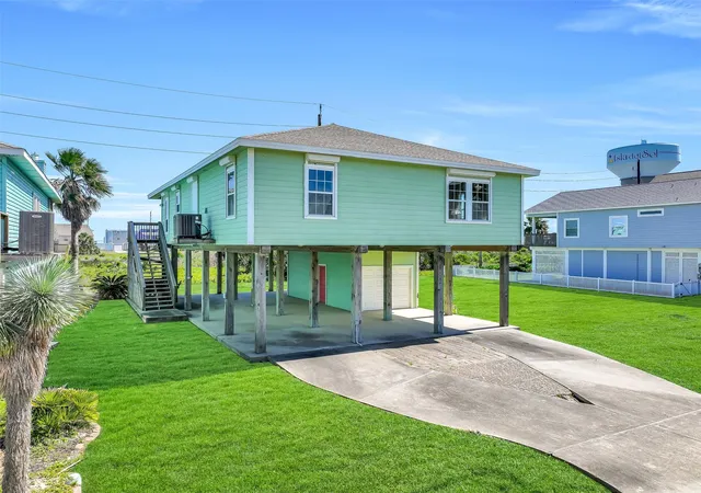 Photo 3 of Single family home for sale at 22329 Vista Del Mar, Galveston, TX 77554 | MLS# 91534256 | Listing updated on 2026-09-20