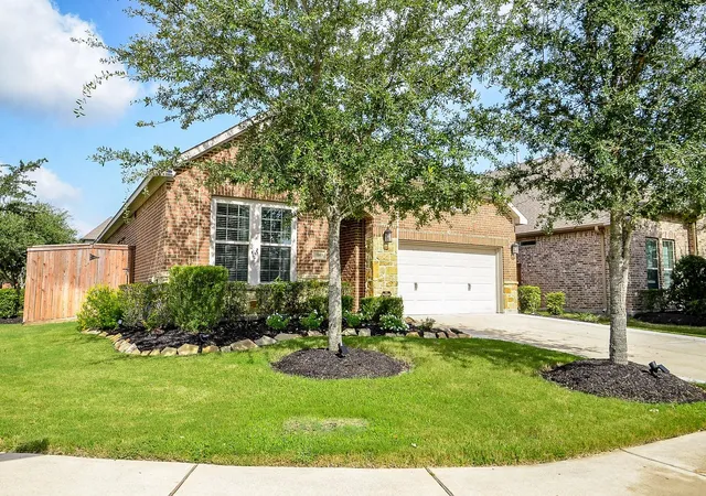 Photo 2 of Sale Pending at 10803 Crestwood Point Cir, Cypress, TX 77433 | MLS# 41854358 | Listing updated on 2026-08-20