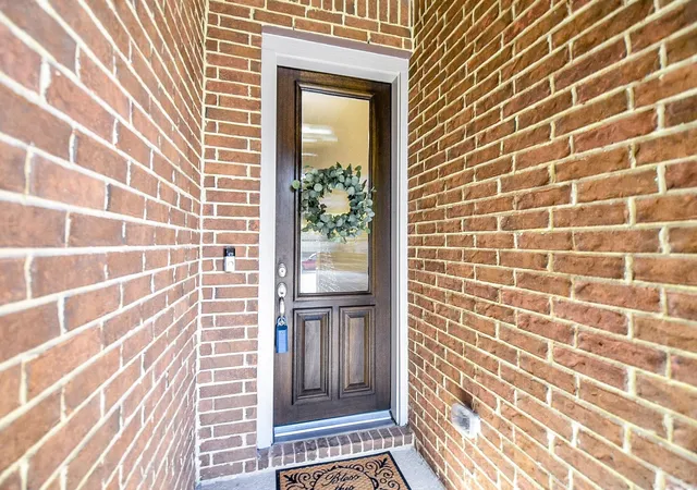 Photo 4 of Sale Pending at 10803 Crestwood Point Cir, Cypress, TX 77433 | MLS# 41854358 | Listing updated on 2026-08-20