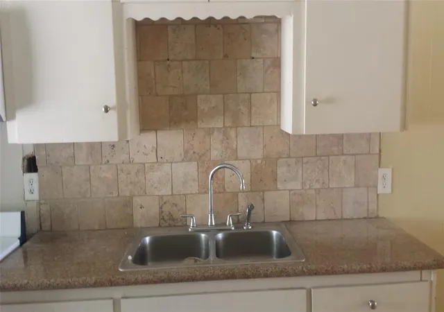 4th image of 3810 Cochran St, Houston, TX 77009 | MLS# 15069835