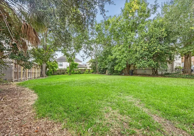 Photo 4 of Land for sale at 5357 Lampasas St, Houston, TX 77056 | MLS# 84881132 | Listing updated on 2026-08-03