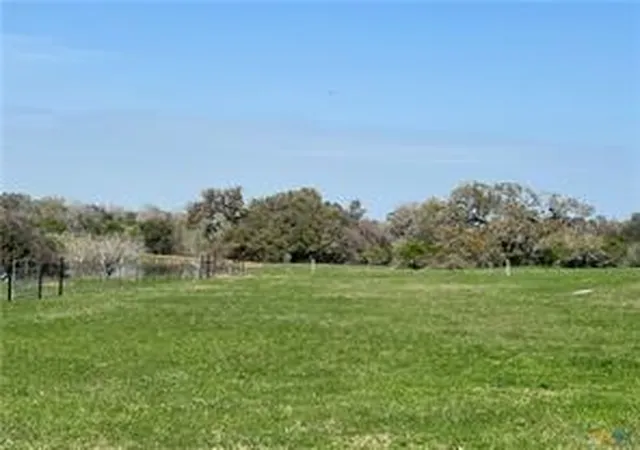 2nd image of 847 Hefner Ln, Cuero, TX 77954 | MLS# 89507750