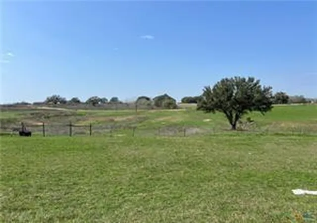 5th image of 847 Hefner Ln, Cuero, TX 77954 | MLS# 89507750