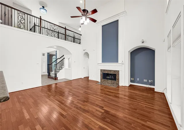 image of 11411 Gladewater Dr, Pearland, TX 77584 | MLS# 49147034