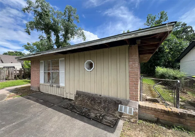 2nd image of 9310 Richland Dr, Houston, TX 77078 | MLS# 93629816