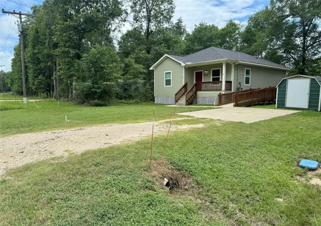 Photo 3 of Single family home for sale at 465 Lexington St, Livingston, TX 77351 | MLS# 87651705 | Listing updated on 2026-08-13