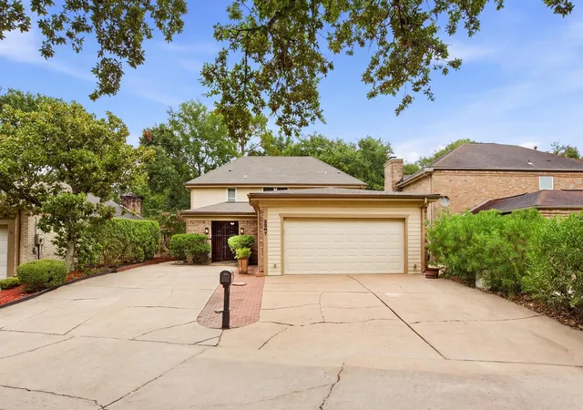 2nd image of 2807 Quail Hollow Dr, Missouri City, TX 77459 | MLS# 84631940