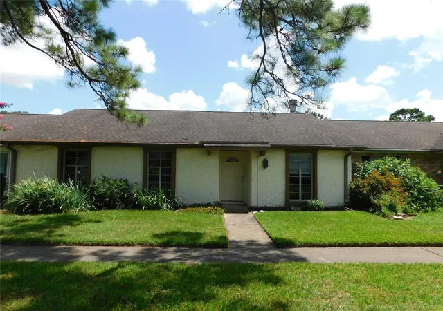 Homes for sale in Friendswood, TX | 3980 Laura Leigh Dr, Friendswood, TX 77546 | MLS# 94171924