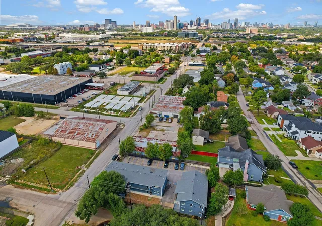 2nd image of 3368 Dixie Dr, Houston, TX 77021 | MLS# 55133632