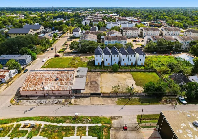 3rd image of 3368 Dixie Dr, Houston, TX 77021 | MLS# 55133632