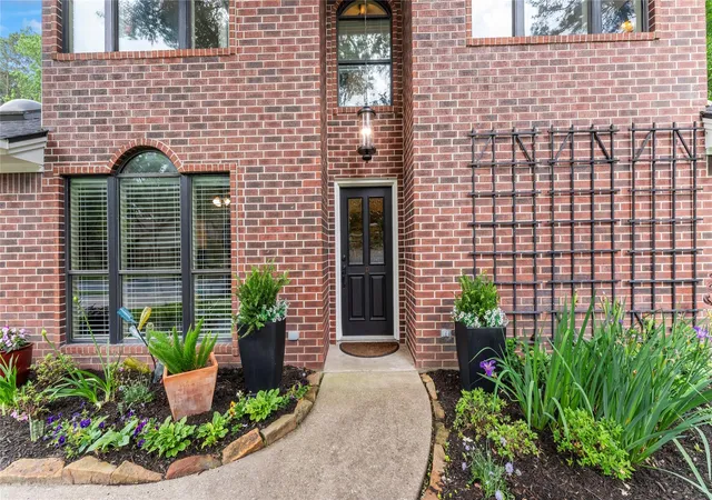 2nd image of 1415 River Oaks Dr, Huntsville, TX 77340 | MLS# 22800913