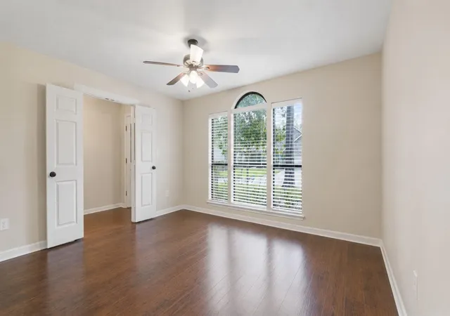 Photo 4 of Sale Pending at 1415 River Oaks Dr, Huntsville, TX 77340 | MLS# 22800913 | Listing updated on 2026-09-21