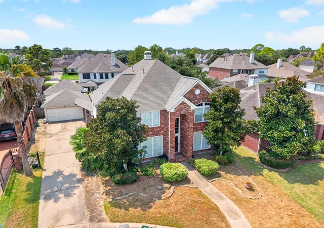 Photo 4 of Single family home for sale at 10038 Katherine Ct, Houston, TX 77089 | MLS# 3745267 | Listing updated on 2026-08-29