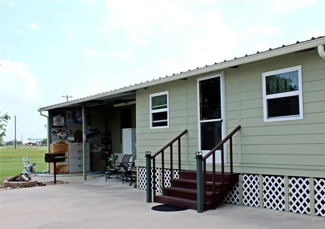 Homes for sale in Palacios, TX | 223 Baracuda Dr, Palacios, TX 77465 | MLS# 88159976
