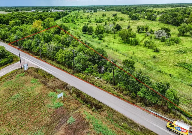 5th image of 1011 County Road 129, Alvin, TX 77511 | MLS# 46143219