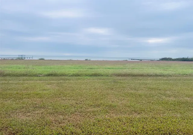 17th image of 3153 Palacios Bay Dr, Palacios, TX 77465 | MLS# 35655870