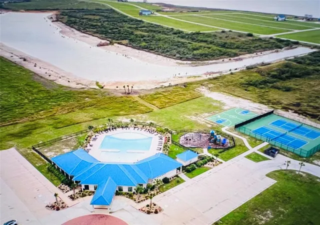 5th image of 3153 Palacios Bay Dr, Palacios, TX 77465 | MLS# 35655870