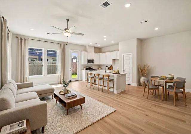 4th image of 3010 Ventas Dr, Houston, TX 77047 | MLS# 46127548