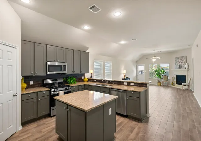 2nd image of 20731 Beeston Glade Ln, Katy, TX 77449 | MLS# 72501827