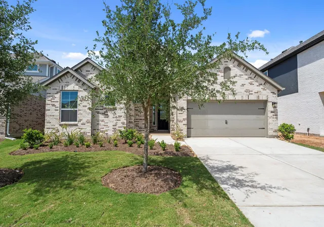 Photo 3 of Single family home for sale at 31722 Fern Grv Rd, Fulshear, TX 77423 | MLS# 48838423 | Listing updated on 2026-08-05