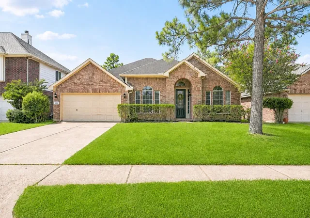 Homes for sale in Pearland, TX | 11308 Windy Dawn Dr, Pearland, TX 77584 | MLS# 58452991