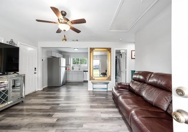 Homes for sale in Freeport, TX | 718 W 10Th St, Freeport, TX 77541 | MLS# 14706666