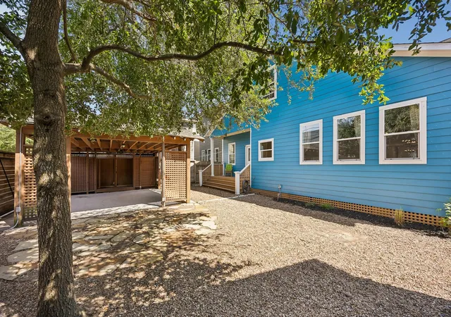 Photo 4 of Sale Pending at 821 E 26Th St, Houston, TX 77009 | MLS# 84506819 | Listing updated on 2026-09-02
