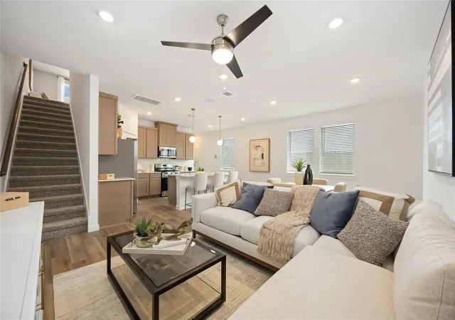 2nd image of 2618 Mchenry Landing Ln, Houston, TX 77051 | MLS# 30565140