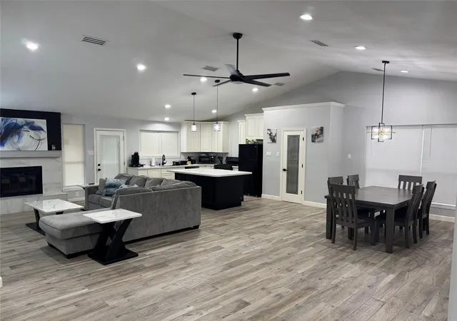 Photo 2 of Sale Pending at 11514 Camphorwood Dr, Houston, TX 77089 | MLS# 43398717 | Listing updated on 2026-08-31