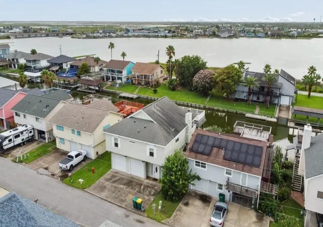 2nd image of 10 N Flamingo St, La Marque, TX 77568 | MLS# 33802761