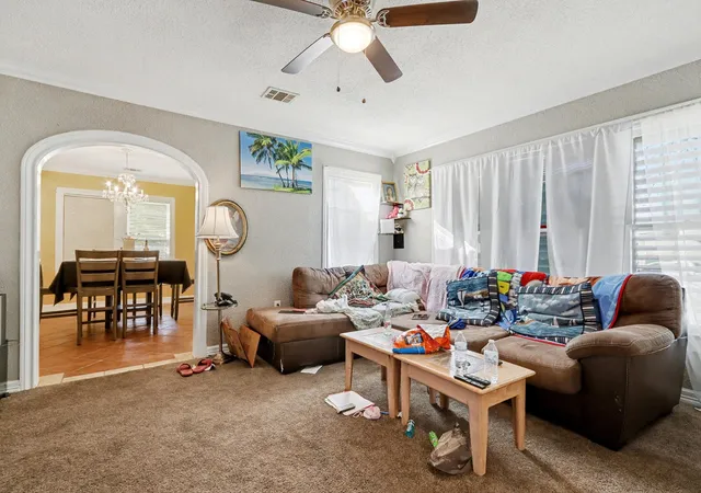 4th image of 4921 Alamo Dr, Galveston, TX 77551 | MLS# 44037113
