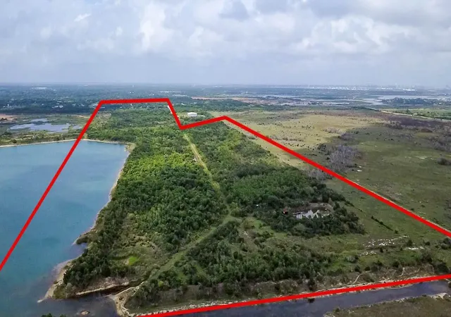 1st image of 7600 Gulf St, Hitchcock, TX 77563 | MLS# 13760722