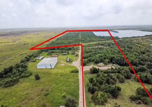 2nd image of 7600 Gulf St, Hitchcock, TX 77563 | MLS# 13760722